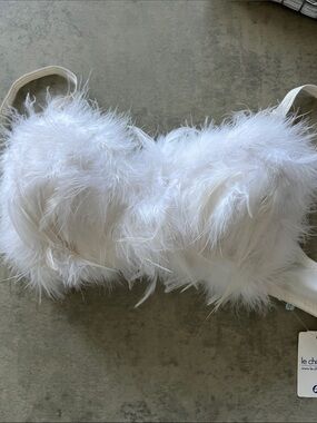 le chateau White Feather Trim Bra